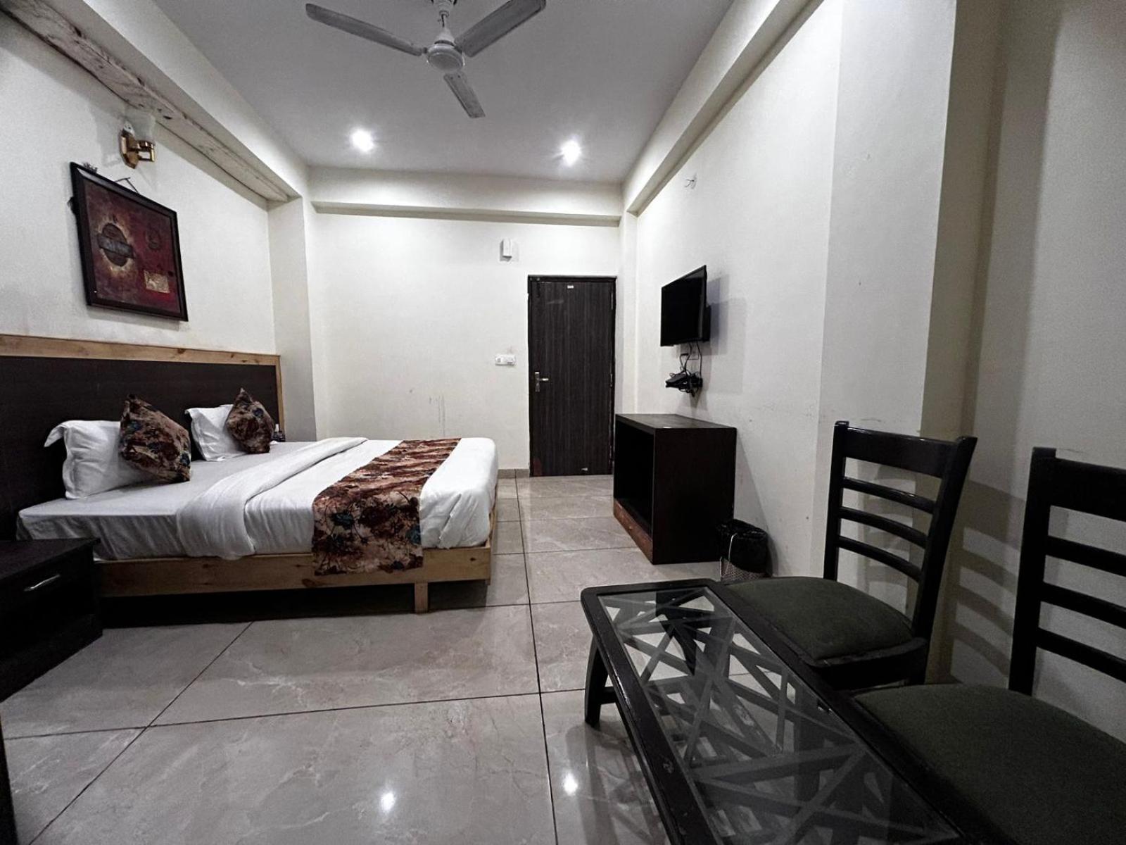 Hangout Inn Bhāgalpur Exterior photo